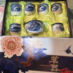 Ceramic tea set authentic - never used, still in box